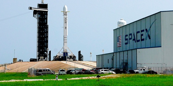 일론 머스크 '우주 데이터센터' 현실성 갑론을박, 전력난 심화 여부가 관건