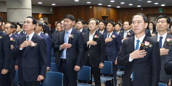 [Who Is ?] 신학기 Sh수협은행 행장 