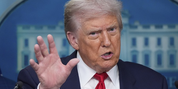 트럼프 한국 '관세 인상' 위협에 싱크탱크 비판, "미국 동맹국 중국에 밀어내"