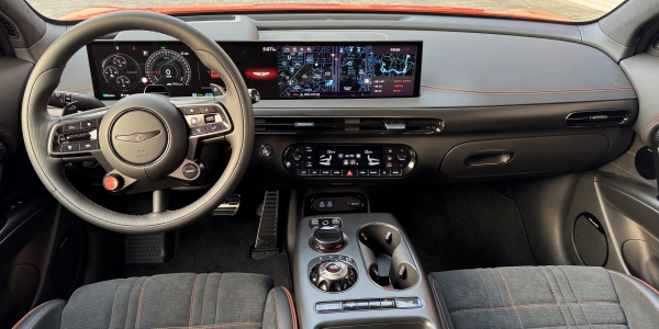 [시승기] 제네시스 첫 고성능 전기차 'GV60 마그마', 프리미엄 브랜드 존재 이유 증명