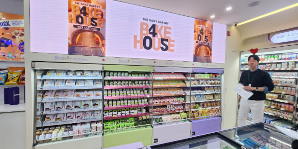 [현장] CU 성수에 '달콤한' 전초기지, '디저트' 앞세워 외국인 데이터 '줍줍'