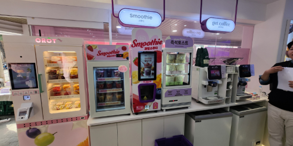 [현장] CU 성수에 '달콤한' 전초기지, '디저트' 앞세워 외국인 데이터 '줍줍'