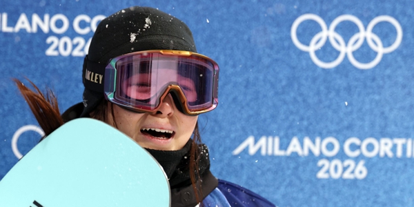 밀라노 동계올림픽서 한국 스노보드 선전, 뒤에는 '스키광' <a href='https://www.businesspost.co.kr/BP?command=article_view&num=425366' class='human_link' style='text-decoration:underline' target='_blank'>신동빈</a> 800억 지원 있다 