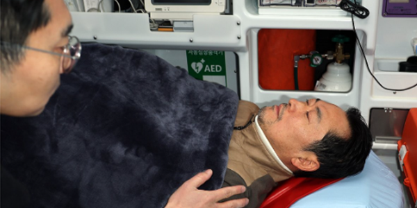 8일 단식 이은 청와대 오찬 '노쇼', 국힘 <a href='https://www.businesspost.co.kr/BP?command=article_view&num=413621' class='human_link' style='text-decoration:underline' target='_blank'>장동혁</a> '깜짝 행보'는 어디까지 갈까