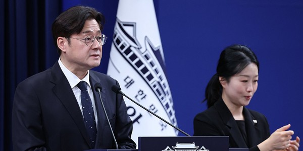 [Who Is ?] 홍익표 청와대 정무수석비서관 