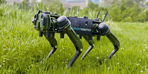 LIG넥스원 인수한 '고스트로보틱스' 애물단지서 효자 되나, <a href='https://www.businesspost.co.kr/BP?command=article_view&num=422915' class='human_link' style='text-decoration:underline' target='_blank'>신익현</a> IPO 전 수익성 증명 '발등의 불'