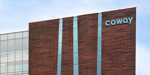 <a href='https://www.businesspost.co.kr/BP?command=article_view&num=395942' class='human_link' style='text-decoration:underline' target='_blank'>방준혁</a> 코웨이 향한 사모펀드 공세에 정면돌파 맞대응, 작년 표심 보면 안심은 금물