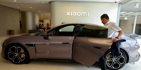 '샤오미 전기차 미국 진출' 가능성에 테슬라 주가 하락, 경쟁 위협 커져 