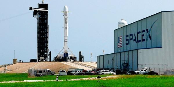 일론 머스크 스페이스X '화성 이주' 목표 늦춰, 