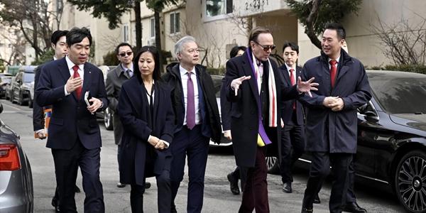 현대건설, 압구정3구역 수주 위해 세계적 설계사 '람사'와 현장 점검