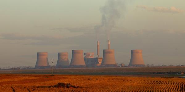 세계 최대 이산화황 배출기업 저감설비 설치 철회 추진, 전문가 비판 커져