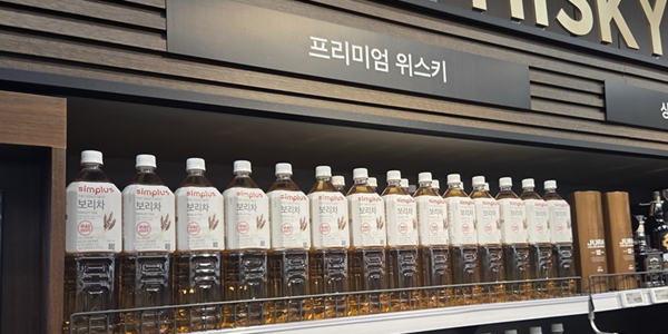 [현장] 홈플러스 사태 1년 만에 사라진 생기, 위스키 매대에는 보리차만 가득