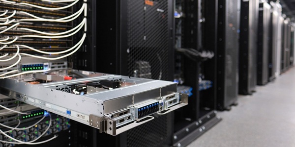 트럼프 '관세 무효' 판결에 엔비디아 반도체 수출통제 검토, 투자 압박 협상카드로 쓰나