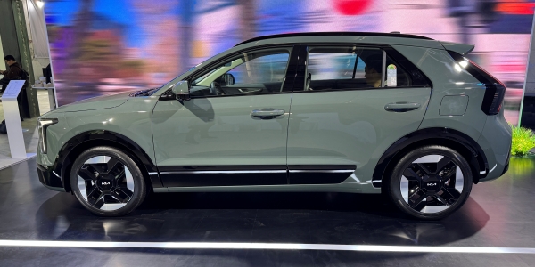 기아 4년 만에 부분변경 소형 SUV '더 뉴 니로' 출시, 2885만 원부터