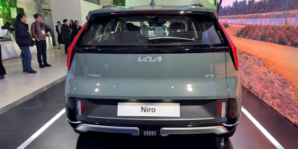 기아 4년 만에 부분변경 소형 SUV '더 뉴 니로' 출시, 2885만 원부터