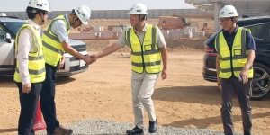 [중동 영토확장 비상④] 현대차그룹 첫 중동 생산거점 빨간불, <a href='https://www.businesspost.co.kr/BP?command=article_view&num=425898' class='human_link' style='text-decoration:underline' target='_blank'>정의선</a> 급성장 중동 시장 공략 차질 빚나