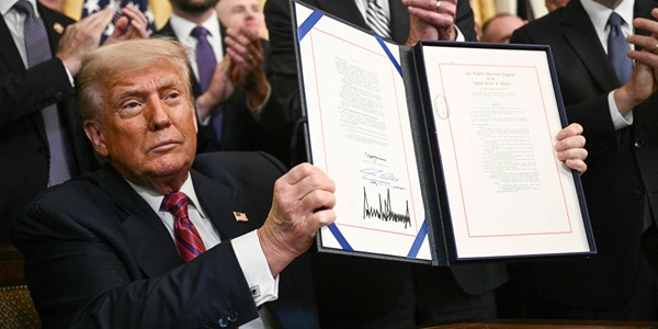 트럼프 무역법 301조 조사는 중국 노린 '블러핑' 평가, "효과 없다" 비판 나와