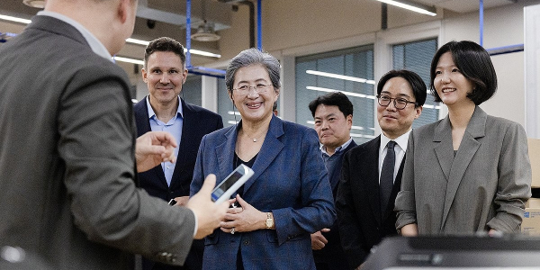 <a href='https://www.businesspost.co.kr/BP?command=article_view&num=425511' class='human_link' style='text-decoration:underline' target='_blank'>이재용</a> 리사 수와 '반도체 빅딜' 손잡나, 삼성전자 AMD와도 'HBM-파운드리' 동맹 맺을지 주목