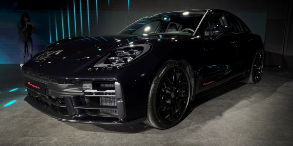 [현장] 포르쉐코리아 "2030년까지 서비스센터 배로 늘릴 것", 올해 출시 카이엔 일렉트릭 포함 신차 공개