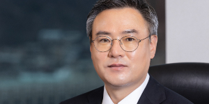 SK에코플랜트 중복상장 금지에 IPO 시계제로, <a href='https://www.businesspost.co.kr/BP?command=article_view&num=411247' class='human_link' style='text-decoration:underline' target='_blank'>장동현</a> 재무전략 변화 불가피