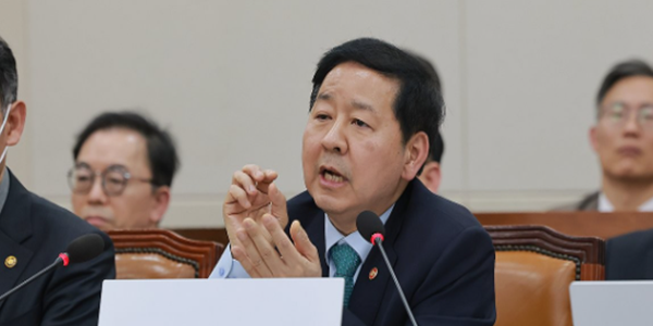 유가 최고가격제 이어 유류세 추가 인하 검토, '직접 지원'까지 안정책 전방위 대응 모색 