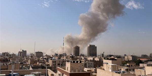 이란 반격에 미군 주둔 이라크 공항서 '폭발음', 무력 충돌 이틀째 지속돼