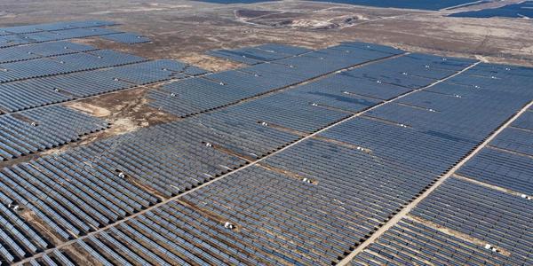 재생에너지 발전소  좌초자산  전락 위험  전력망 접속 늦어져 건설 뒤에도 운영 차질