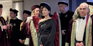 이마트 와인 바이어 고아라, 프랑스 메독 지역 와인 기사 작위 '꼬망드리' 받아