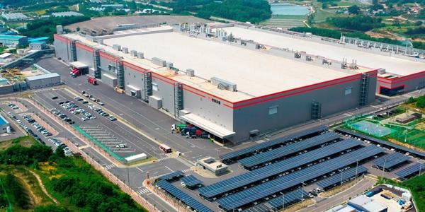 한화솔루션 생산 중심 미국 이동 가속, 중국산 범람에 국내 태양광 공동화 우려 커져