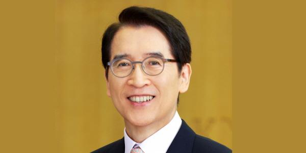 교보생명 신창재 숙원  종합금융그룹  속도 붙나  SBI저축은행 인수 승인 눈앞