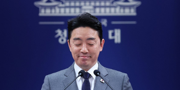 청와대 비서실장 강훈식 
