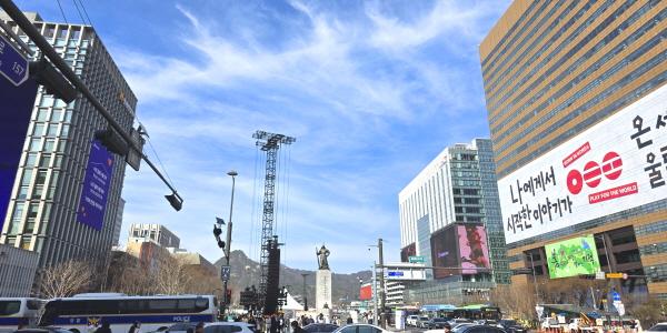 교보생명·현대해상 BTS 광화문 공연 열기 올라타, '현장 메리트' MZ 공략 기회 활용