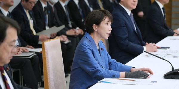 중국 일본에 갈륨과 게르마늄 수출 줄이고 희토류 자석은 늘려, 