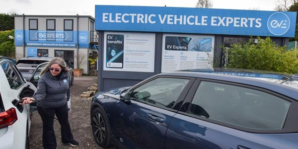 이란 전쟁으로 '전기차 캐즘' 끝날 조짐, '투자 확대' 현대차그룹에 기회 열리나       