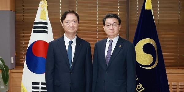 금융 고위공직자 재산공개, 금융위원장 이억원 20억 금감원장 이찬진 407억