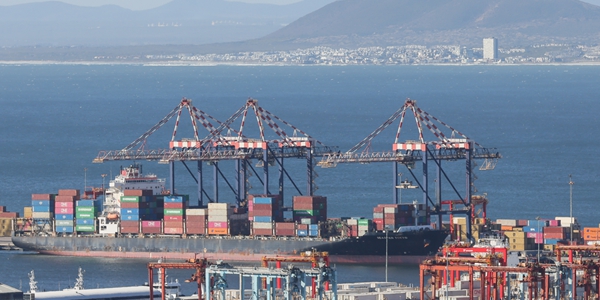 이란 전쟁에 공급망 충격 K배터리로 번지나, 전기차와 재생에너지도 위협