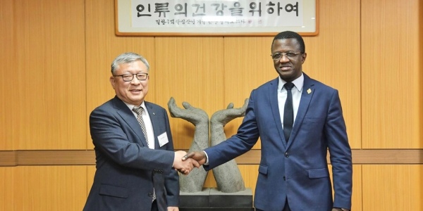 [Who Is ?] 유제만 신풍제약 대표이사 