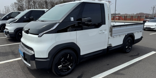 [현장] 매장 방문 없이 라이브 영상으로 중고차 산다, 기아 인증중고차센터 평택 직영점 가보니