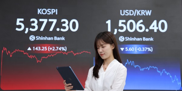 4대 금융지주 1분기 추정 순이익 '5조' 순항, 역대 최대 분기 실적 또 쓴다