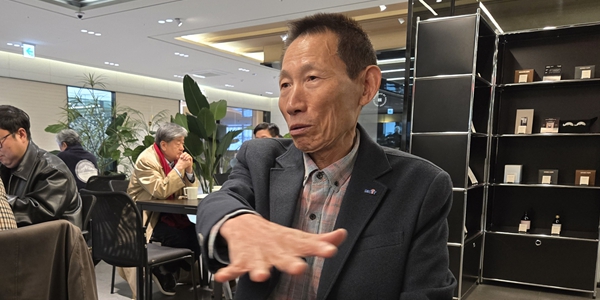 [단독] KT 자회사 넷코어 '협력사 갑질' 논란 확산, <a href='https://www.businesspost.co.kr/BP?command=article_view&num=433780' class='human_link' style='text-decoration:underline' target='_blank'>박윤영</a> 인력 구조조정 후폭풍 대응 주목