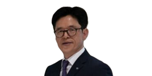 '대체투자 전문가' 수협자산운용 대표 김윤호, 수협은행 <a href='https://www.businesspost.co.kr/BP?command=article_view&num=430075' class='human_link' style='text-decoration:underline' target='_blank'>신학기</a>호 수익구조 다변화 선봉장 특명 