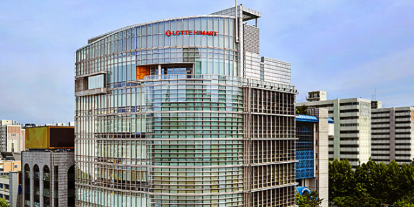 '가전양판점' 아닌 '서비스점' 변화 순항, 롯데하이마트 <a href='https://www.businesspost.co.kr/BP?command=article_view&num=434637' class='human_link' style='text-decoration:underline' target='_blank'>남창희</a> 체질개선 성과