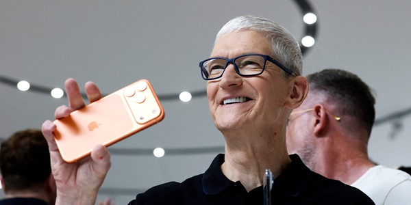 [오늘Who] 애플 새 CEO 존 터너스에 증권가 반응 미지근, 혁신가 아닌 '제2의 팀 쿡' 평가