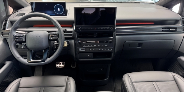 현대차 '더 뉴 스타리아' 리무진·전기차 출시, 리무진 5980만 원·전기차 5792만 원부터