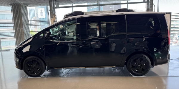 현대차 '더 뉴 스타리아' 리무진·전기차 출시, 리무진 5980만 원·전기차 5792만 원부터