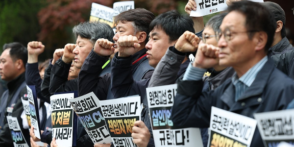 [오늘Who] BGF리테일 화물연대와 '대치'에서 '협상'으로, <a href='https://www.businesspost.co.kr/BP?command=article_view&num=434209' class='human_link' style='text-decoration:underline' target='_blank'>민승배</a> CU 물류체계 관리 시험대