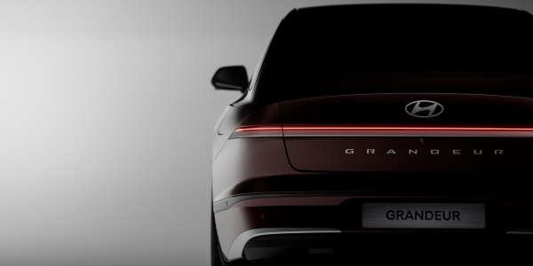 현대차 '더 뉴 그랜저' 디자인 첫 공개, '플레오스 커넥트' '전동식 에어벤트' 첫 탑재