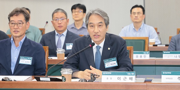 [Who Is ?] 이근배 전남대학교 총장 