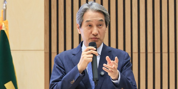 [Who Is ?] 이근배 전남대학교 총장 