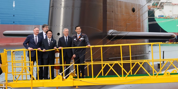 한화오션 캐나다 잠수함 '분할 수주' 가능성 또 고개, 변수로 작용할 경제외교관계 촉각